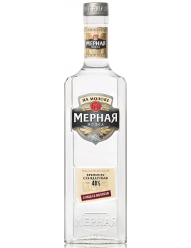 Водка Мерная / На Молоке Россия 0.7л 40%